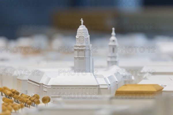 The two divisions, Urban Development, Construction, Transport and Real Estate and Environment and Climate, Law and Order, with their offices, as well as the Office for Economic Development, are moving into the new administrative building of the state capital of Dresden. For the duration of the refurbishment of the New City Hall, the Lord Mayor and parts of his department will also use space in the City Forum, Dresden, Saxony, Germany, Europe