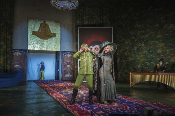 Production by Herbert Fritsch at the Schaubühne Berlin with Bastian Reiber, Florian Anderer and Ursina Lardi (press performance on 22 October 2018)