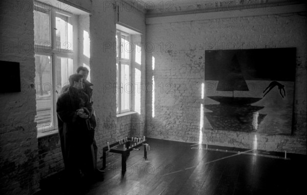 Germany, Berlin, 20.01.1991, in the morning after a vernissage at Galerie Knaack 90, (Knaackstraße 90), Europe