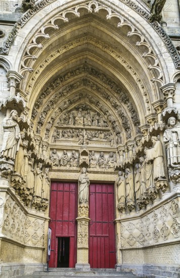 Amiens Cathedral is a Roman Catholic cathedral. The cathedral was built between 1220 and c.1270 and has been listed as a UNESCO World Heritage Site since 1981, France. Portal