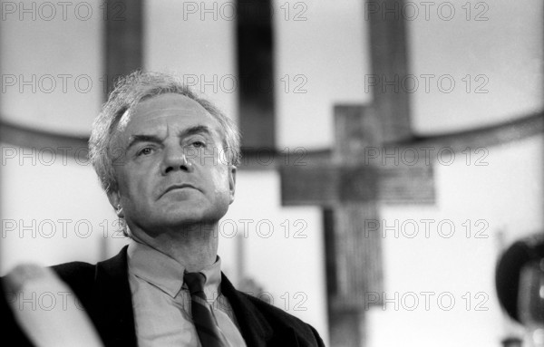 Germany, Berlin, 24 April 1992, Manfred Stolpe, Stasi involvement discussion in the Gethsemane Church, Europe