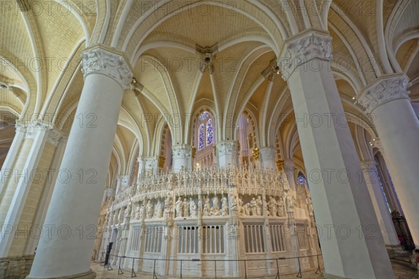 Cathedral interior with spacious gothic style, vaulted ceilings, and ornate stone carvings, Chartres Cathedral, Chartres, Eure-et-Loir, France, Europe