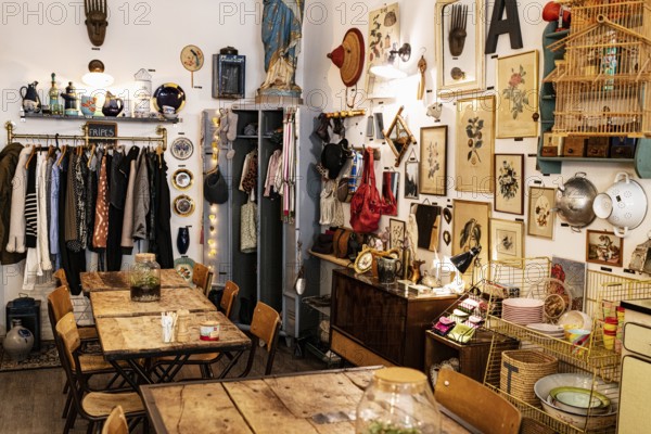 Boutique and restaurant, Rita Brocante et Cantine, Restaurant and junk shop, Le Panier, neighbourhood, Marseille, France, Europe