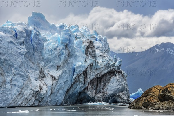 Perito Moreno Glacier, glacier tongue, glacier break, Los Glaciares National Park, Santa Cruz, Patagonia, Argentina, South America