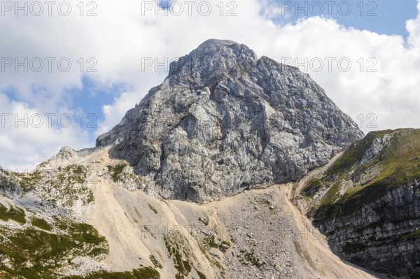 In the sanctuary of the Julian Alps, where the peaks can reach as high as 2500 m and more. The king of this range is Triglav, Slovenia?s highest mountain and the symbol of the Slovenian nation. Experience a genuine contact with nature in Triglav National Park, which in addition to high mountains also features picturesque Alpine valleys, rivers and lakes