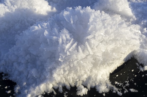 Ice crystals as a result of the crystallization of moisture in the air