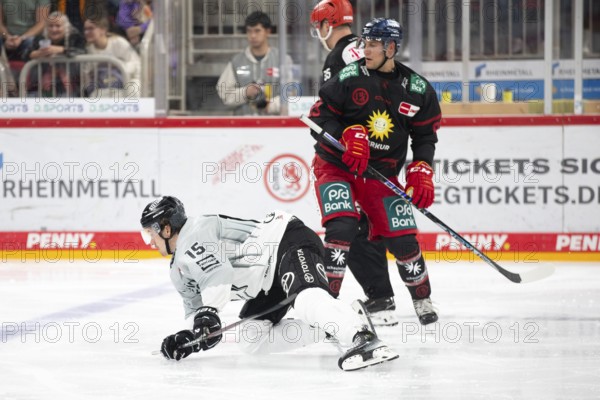 PSD Bank Dome, Düsseldorf, North Rhine-Westphalia, Louis- Marc Aubry (Koelner Haie, #15), PENNY DEL, Düsseldorfer EG-Kölner Haie on 18.10.2024 at the PSD Bank Dome in Düsseldorf Germany