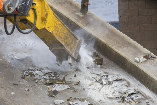 After the collapse of parts of the Carola Bridge, demolition work began on the Old Town side. The bridge sections on the Old Town side were dismantled using heavy machinery, Carola Bridge in Dresden, Dresden, Saxony, Germany, Europe