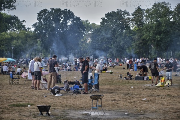 Germany, Berlin, 01.09.2024, Volkspark Friedrichshain, Citizens having a barbecue, Europe