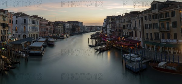 Evening light at sunset, view over the Grand Canal, from the Rialto Bridge, long exposure, panoramic shot, Venice, Veneto, Italy, Europe