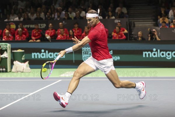 Der spanische Tennisspieler Rafael Nadal in Aktion bei den Davis Cup Finals 2024, Palacio de Deportes José María Martín Carpena, Malaga, Spanien