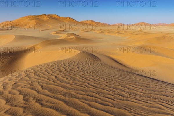 Rub al-Shali, the largest desert on earth in Oman, Rub al-Chali, Empty Quarter nea, Salalah, Dhofar Governorate, Oman, Asia