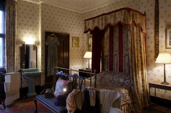 Interior view, East Quantoxhead Bedroom, Dunster Castle, Dunster, England, Great Britain