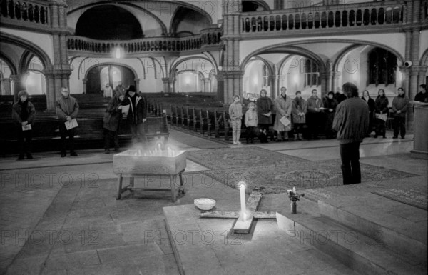Germany, Berlin, 22 January 1991, service in the Gethsemane Church, against the Gulf War, Pastor Bernd Albani, Europe