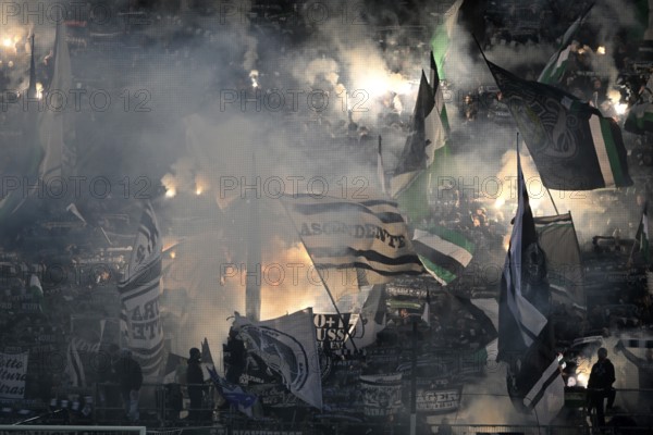 Borussia Park Mönchengladbach, 7.12.2024, Soccer Bundesliga season 2024/25 13th matchday Borussia Mönchengladbach (BMG, white) vs. Borussia Dortmund (BVB, yellow) - fan block Ultras Mönchengladbach