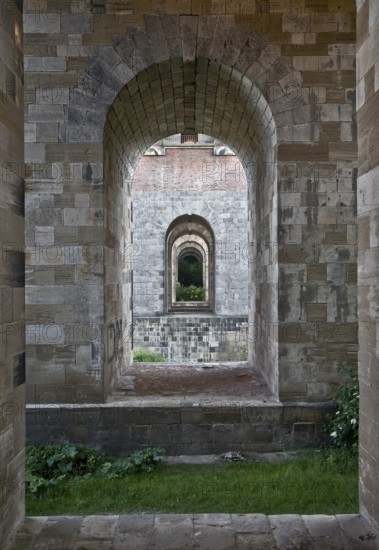Göltzschtal bridge, built from 1846 to 1851, railway bridge. Longitudinal view