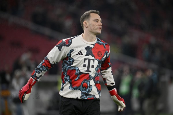 Warm-up training, goalkeeper Manuel Neuer FC Bayern Munich FCB (01) MHPArena, MHP Arena Stuttgart, Baden-Württemberg, Germany, Europe