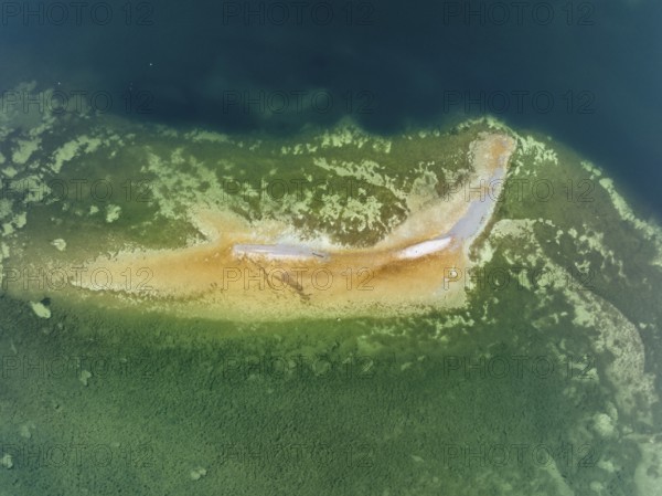 Aerial view, top down view of a shoal due to low water, drought, danger to shipping traffic, on the horizon the Mettnau peninsula near Radolfzell on Lake Constance, Reichenau Island, district of Constance, Baden-Württemberg, Germany, Europe
