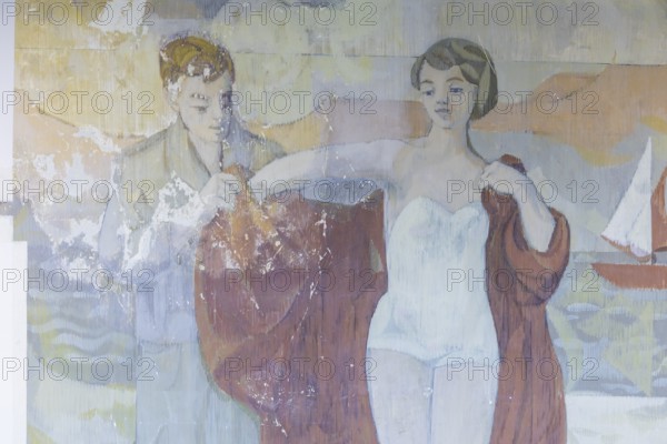 The partial uncovering of the early work in the Deutsches Hygiene-Museum has been completed In the south stairwell foyer of the Deutsches Hygiene-Museum, the large-format mural Lebensfreude (Joy of Life) was created in 1956, with which the then 24-year-old Gerhard Richter completed his studies at the Dresden Academy of Fine Arts. This diploma work, measuring around 63 square metres, was painted over in 1979 and then largely forgotten. After two smaller windows had already been opened in the 1990s, a central section of this historically significant work of art has been uncovered since February 2024 with Gerhard Richter's consent. The result of this complex restoration project can now be viewed. The uncovering was a joint project of the Deutsches Hygiene Museum and the Wüstenrot Foundation in co-operation with the Dresden University of Fine Arts. The accompanying educational measures were supported by the Ernst von Siemens Art Foundation through a