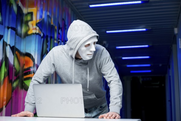 Portrait hacker with mask_2
