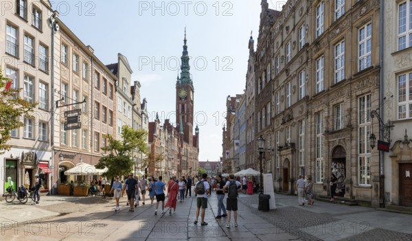 A picture of the Long Street in Gdansk, with the Main Town Hall at the end