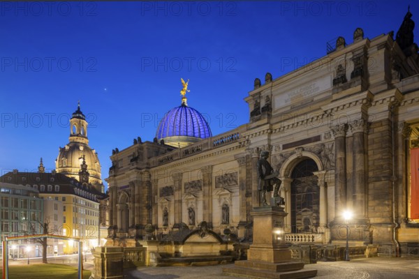 Brühl's Terrace with Church of Our Lady, Semper Monument, Fama Dome and Art Gallery in the Lipsius Building, Dresden, Saxony, Germany, Europe