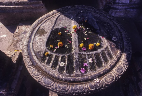 Buddha Footprint, Mahabodhi temple, Bodh Gaya, Gaya District, Bihar, India, Asia