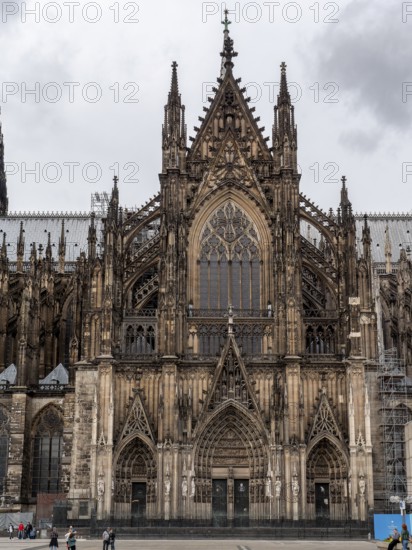 South façade of Cologne Cathedral, Cologne, North Rhine-Westphalia, Germany, Europe