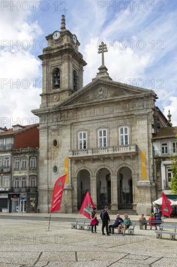 Basilica church of Saint Peter, Largo do Toural, Toural square, city of Guimaraes, northern Portugal