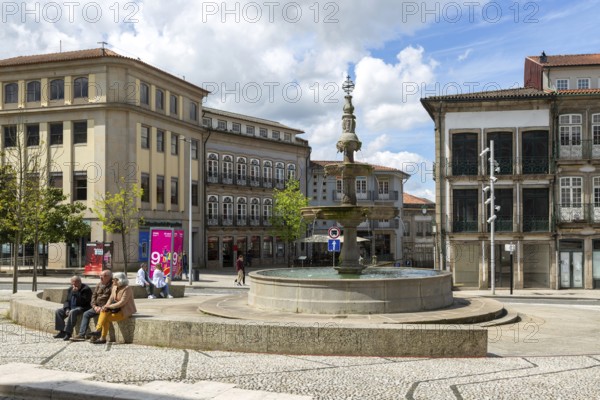 Water fountain, Largo do Toural, Toural square, city of Guimaraes, northern Portugal
