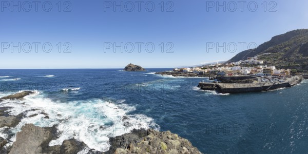 Atlantic coast with Roque de Garachico island off the town of Garachico, Tenerife, Canary Islands, Spain, Europe