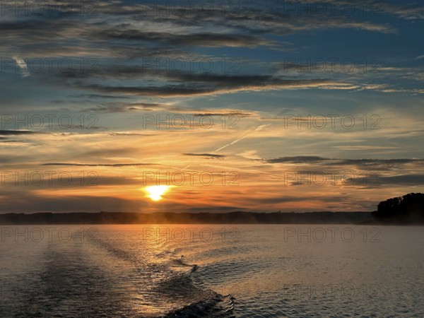 Evening atmosphere, Lake Starnberg, Bavaria, Germany, Europe