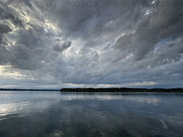 Evening mood, many clouds, Lake Starnberg, Bavaria, Germany, Europe