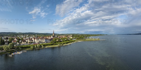Luftbild, Panorama von der Stadt Radolfzell am Bodensee mit Bootshafen und Hafenmole, Landkreis Konstanz, Baden-Württemberg, Deutschland