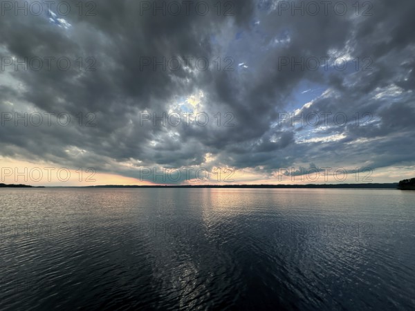 Evening mood, many clouds, Lake Starnberg, Bavaria, Germany, Europe