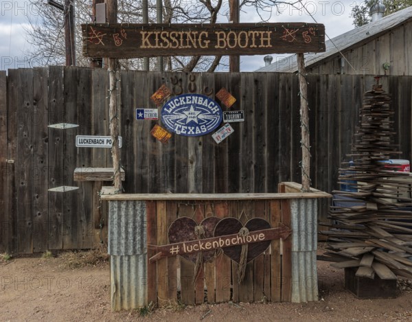 Rustic kissing booth in Luckenbach, Texas, USA, North America