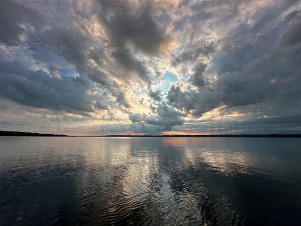Evening mood, many clouds, Lake Starnberg, Bavaria, Germany, Europe