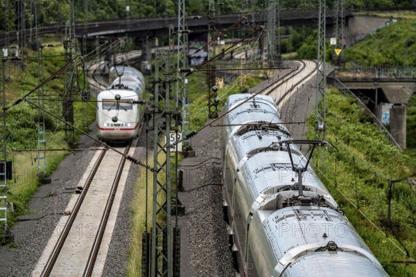 ICE 2, left, ICE 4 train on the line between Bochum and Dortmund, near Dortmund-Marten, multi-lane line for local and long-distance traffic, Dortmund, North Rhine-Westphalia, Germany, Europe