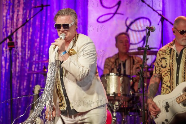 Spike Slawson, singer of Me First and the Gimme Gimmes live at SO36, Berlin, 04.06.2025