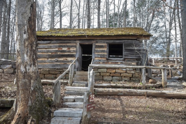 Clinton, Tennessee - The Dan'l Boon cabin at the Museum of Appalachia, a collection of pioneer buildings and artifacts