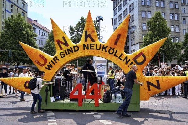 Carnival of Cultures, parade from Frankfurter Allee / corner of Proskauer Straße to Karl-Marx-Allee / corner of Berolinastraße, Berlin, 8 June 2025