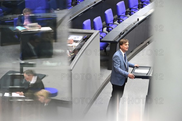 Dr Bernd Baumann (AfD) spoke at the tenth sitting of the Bundestag on the agenda item Interpretation of the Rules of Procedure. This concerns the distribution of nomination rights for the chairs of committees