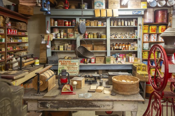 Clinton, Tennessee - The Museum of Appalachia, a collection of pioneer buildings and artifacts