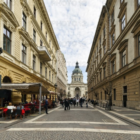 Tourists in Zrínyi Street, Basilica at the end of the pedestrian zone, St Stephen's Basilica, Budapest, Hungary, Europe