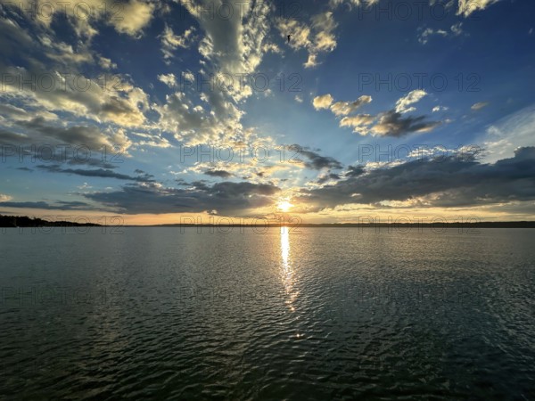 Evening atmosphere, Lake Starnberg, Bavaria, Germany, Europe