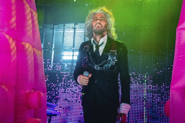 Wayne Coyne, singer of The Flaming Lips live at the Tempodrom Berlin on 05.06.2025