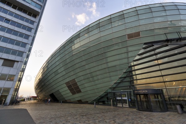 Klimahaus, scientific exhibition centre, entrance to the Havenplaza, Havenwelten, Bremerhaven, Bremen, Germany, Europe
