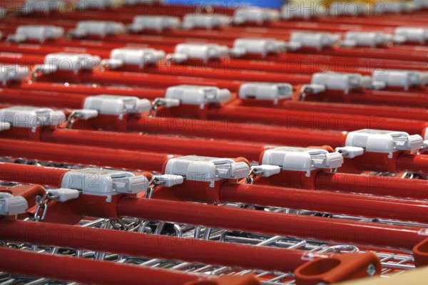 Symbolic image for shopping, shopping trolley, Germany, Europe