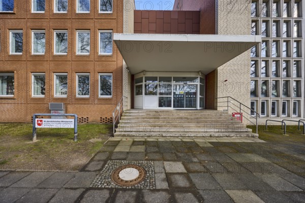 Lower Saxony Ministry of Social Affairs, Labour, Health and Equal Opportunities, entrance area, staircase, roofing, commercial building, window, Gustav-Bratke-Allee, Hanover, state capital, Hanover region, Lower Saxony, Germany, Europe