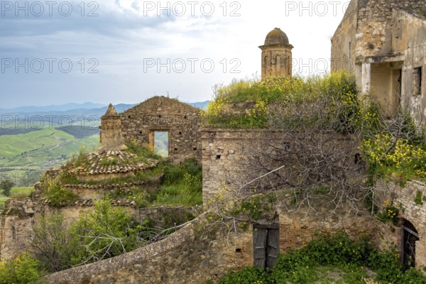 Ghost town of Craco, Basilicata, Italy, Europe